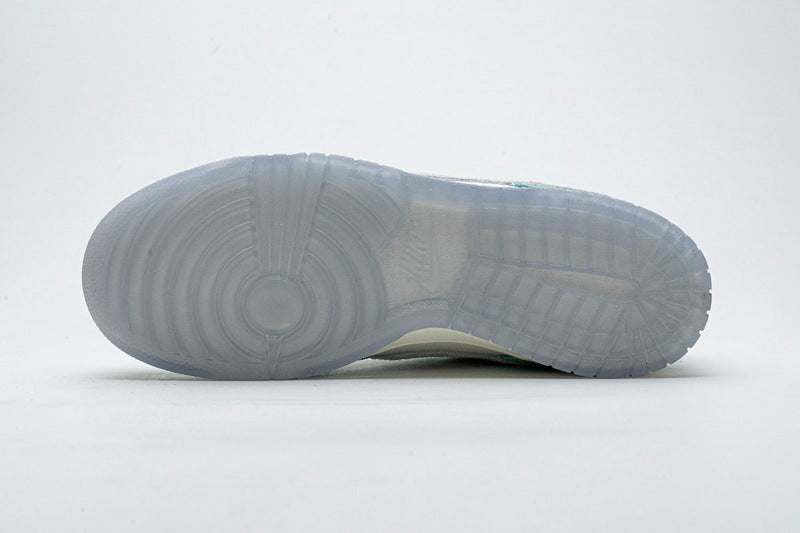 Nike Kasina x Dunk Low 'Road Sign' - Gem Lux