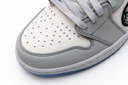 Air Jordan 1 High OG 'White Wolf Grey' - Luxury and Style Combined