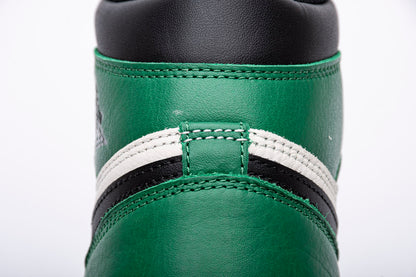 Air Jordan 1 Retro High OG 'Pine Green' – Bold and Versatile