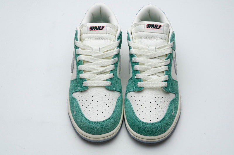 Nike Kasina x Dunk Low 'Road Sign' - Gem Lux