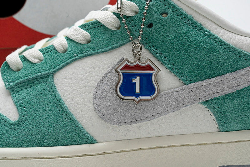 Nike Kasina x Dunk Low 'Road Sign' - Gem Lux