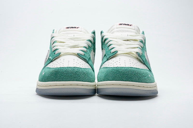 Nike Kasina x Dunk Low 'Road Sign' - Gem Lux