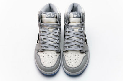 Air Jordan 1 High OG 'White Wolf Grey' - Luxury and Style Combined