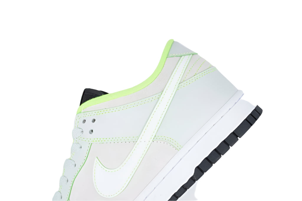 Dunk Low 'University of Oregon PE' Exclusive Sneakers