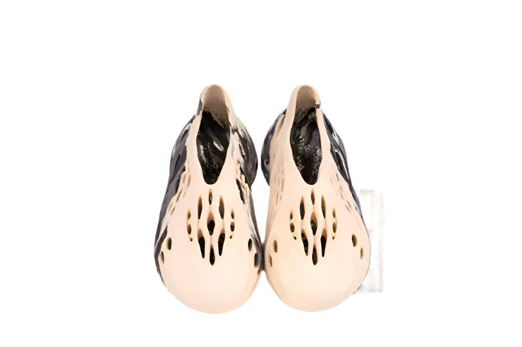 Yeezy Foam Runner 'MX Cream Clay' - Bold and Lightweight Footwear