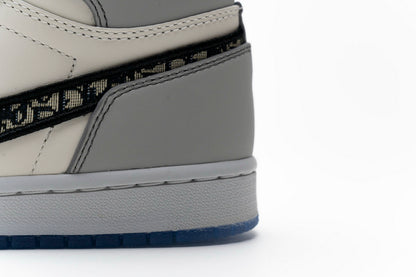 Air Jordan 1 High OG 'White Wolf Grey' - Luxury and Style Combined