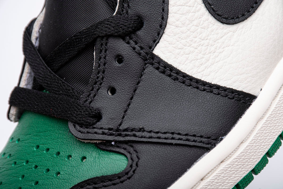 Air Jordan 1 Retro High OG 'Pine Green' – Bold and Versatile
